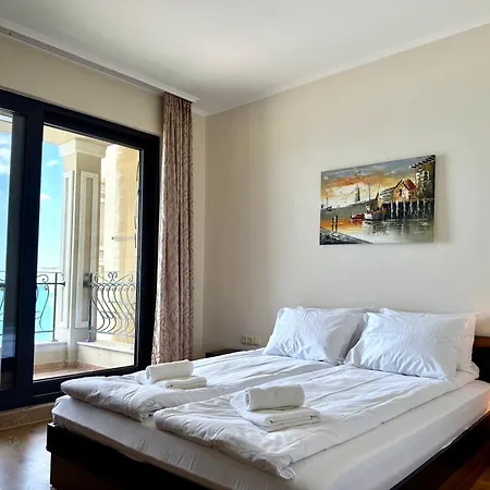 Cosher - Gardenia Palace 11 Free Parking Appartamento