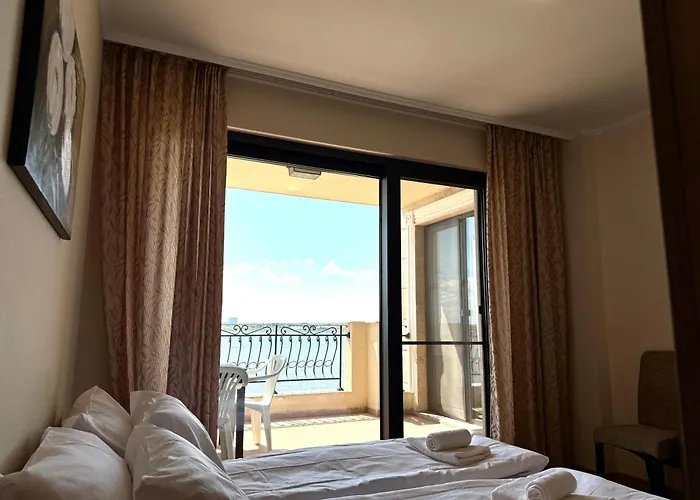 Cosher - Gardenia Palace 11 Free Parking Apartman *