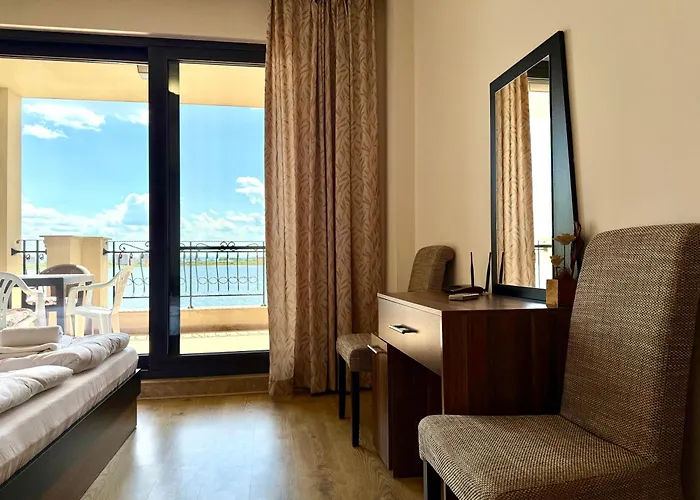 Cosher - Gardenia Palace 11 Free Parking Apartman *